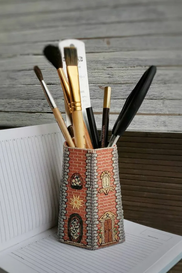 Pen Holder